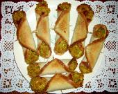  I would like to present to you our gourmet menu for lunch and dinner service.            $25.00 per person, and $30.00 per person with unlimited vine. All our food preparation is made from scratch  with organic ingredients.All our lunch and dinner entrees include