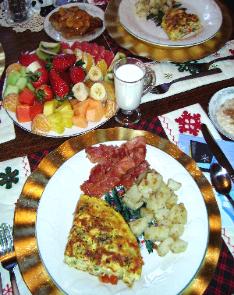 Breakfast includesfresh fruit, juice, coffee from Germany, stuffed French crepes, grilled herbal potatoes, fried ham or bacon, eggs,homemade organic jams and  other European or American specialties.There are no processed foods in my preparations.All of my food is made from scratch using organic ingredients.